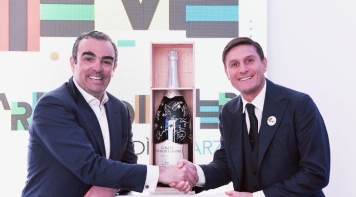 COMTE DE MONTAIGNE: Champagne for Charity