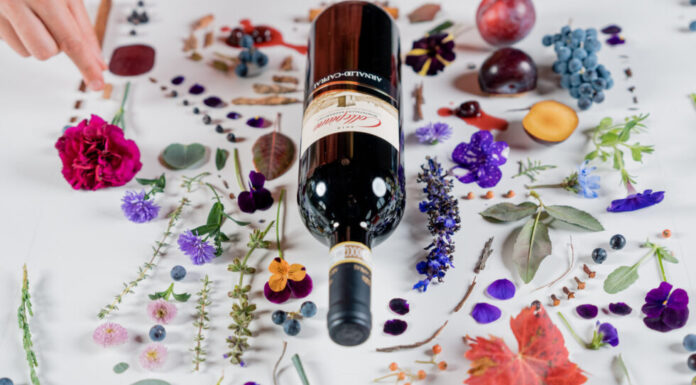 ARNALDO CAPRAI: l’esperienza sensoriale del Sagrantino in un’opera d’arte