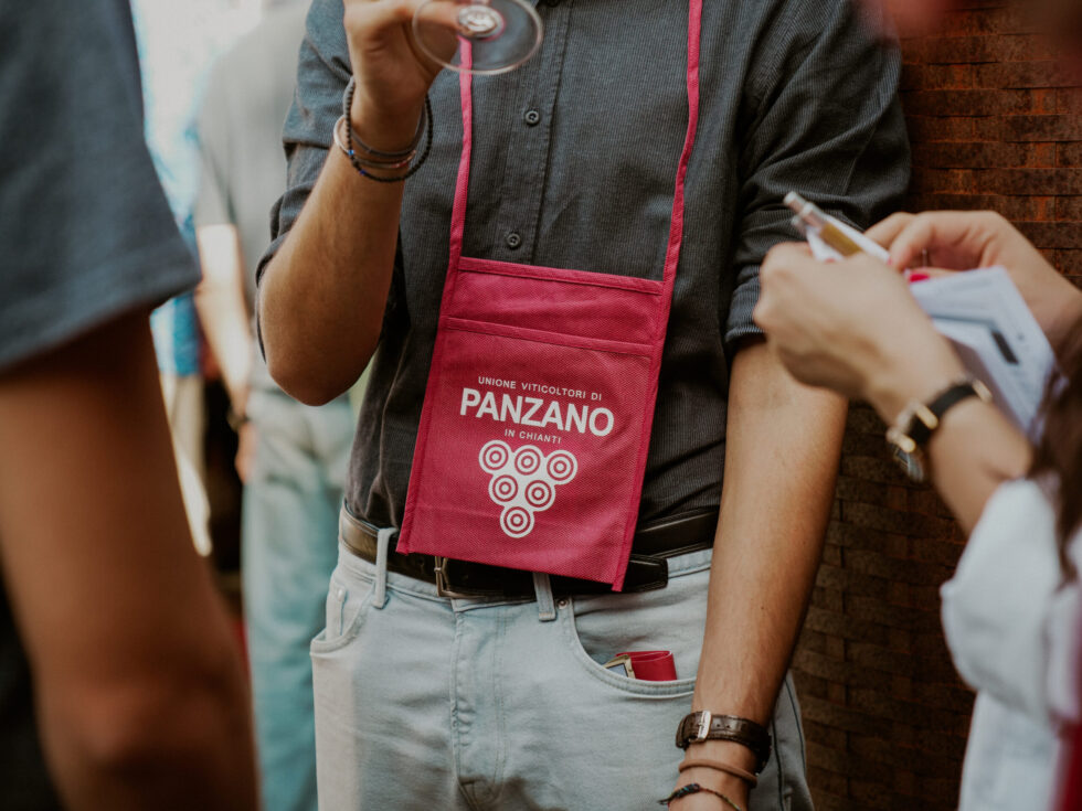 VINO AL VINO IN CANTINA: Esperienza itinerante nel cuore del Chianti Classico.