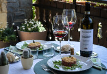 IL FRESCO D’ESTATE : Barolo e Tartare alla Senape con pangrattato dorato
